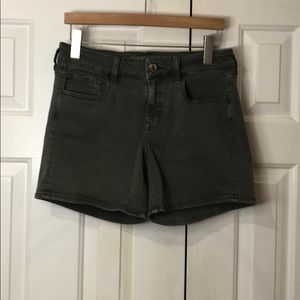 American Eagle super stretch midi denim shorts